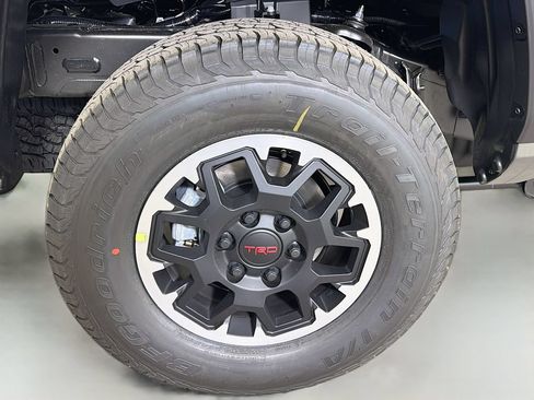 New 2026 Toyota Tacoma TRD Off-Road AWD/4WD image 25