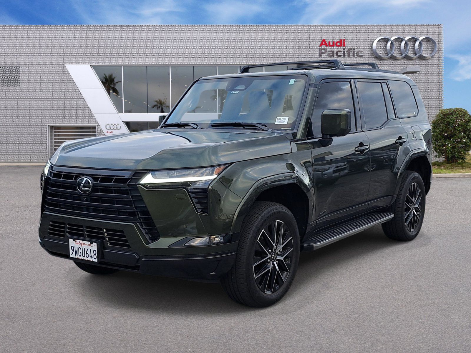 Used 2025 Lexus GX 550 w/ Accessory Package (Z1) AWD/4WD image 1