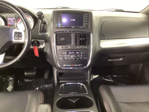 Used 2019 Dodge Grand Caravan GT image 13