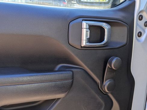 Used 2022 Jeep Wrangler Unlimited Sport image 10