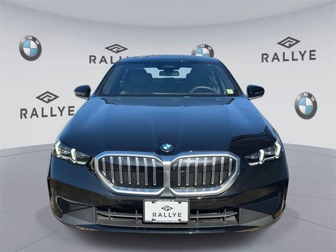 Certified 2026 BMW 530i xDrive w/ Premium Package image 2