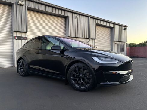 Used 2023 Tesla Model X AWD/4WD image 2