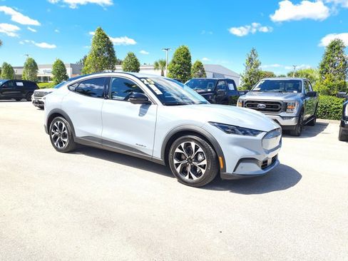 Certified 2025 Ford Mustang Mach-E Select w/ Comfort Package Lite image 31