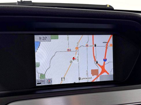 Used 2013 Mercedes-Benz C 250 Coupe image 29