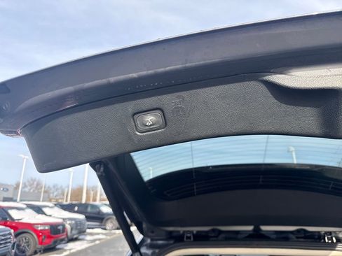 Used 2022 Ford Edge SEL w/ Convenience Package image 14