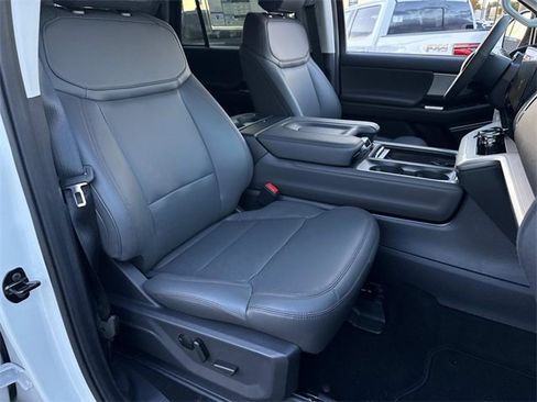 New 2025 Ford Expedition Active image 11