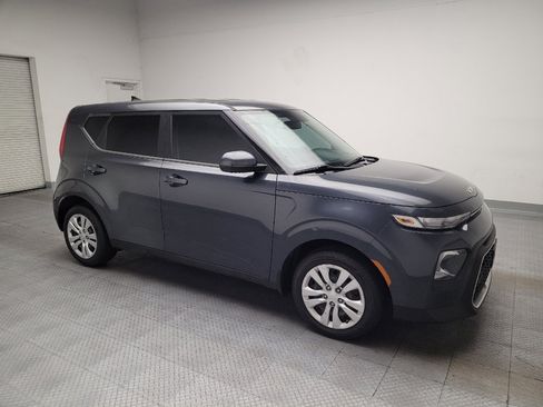 Used 2022 Kia Soul LX FWD image 11