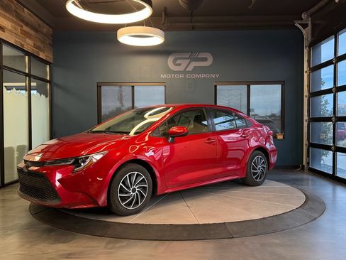 Used 2020 Toyota Corolla LE FWD image 7