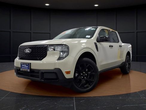 Certified 2025 Ford Maverick XLT w/ XLT Luxury Package AWD/4WD image 3