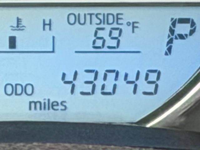 Certified 2016 Toyota Corolla LE FWD image 30