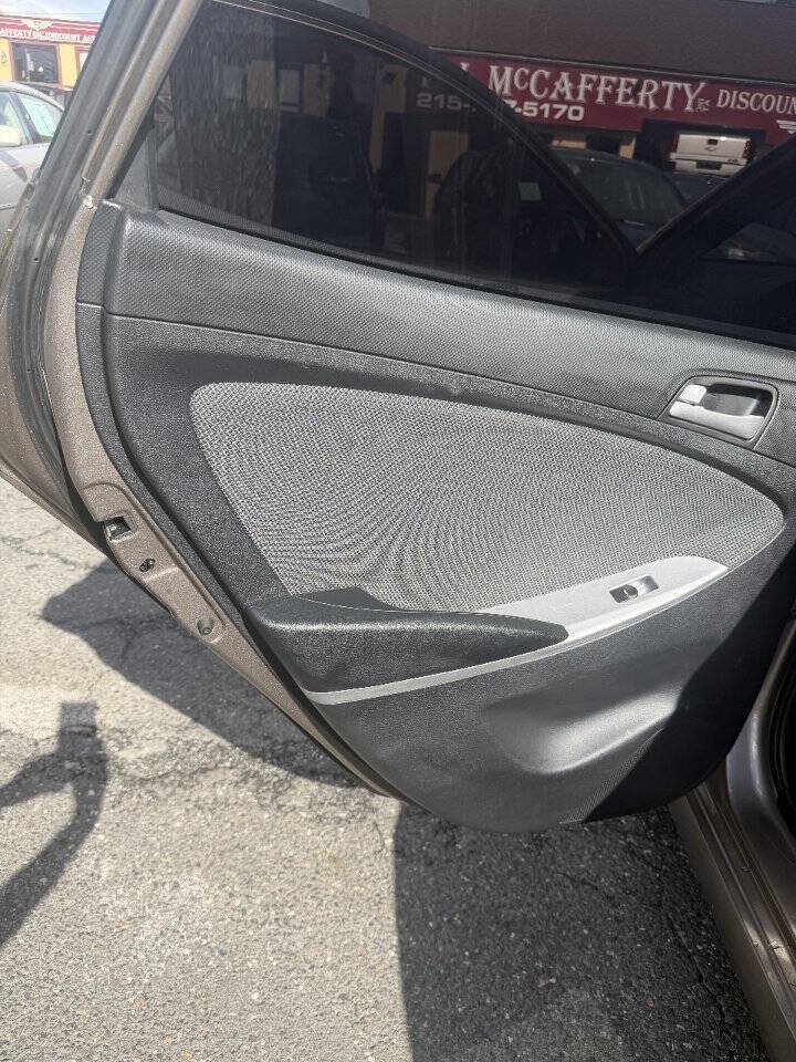 Used 2014 Hyundai Accent GS FWD image 8