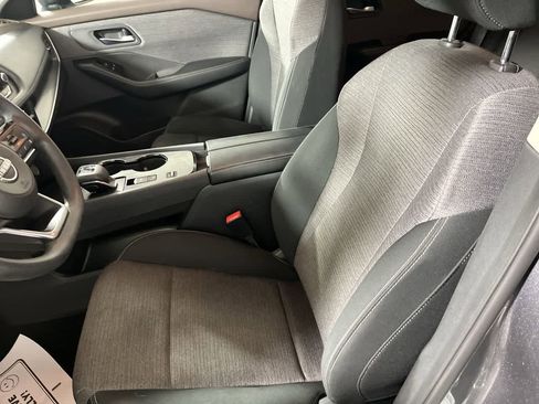 Used 2023 Nissan Rogue SV image 15