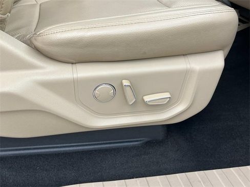 Used 2017 Ford F250 Lariat w/ Lariat Ultimate Package image 25
