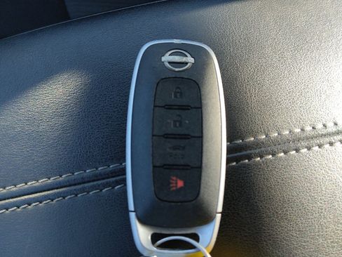 Used 2024 Nissan Sentra SV FWD image 32