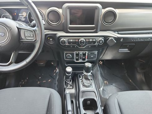 Used 2019 Jeep Wrangler Unlimited Sport S AWD/4WD image 12