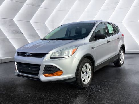 Used 2015 Ford Escape S image 3