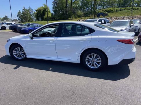 Used 2025 Toyota Camry LE FWD image 6