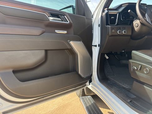 Used 2024 GMC Sierra 1500 Denali w/ Technology Package image 15