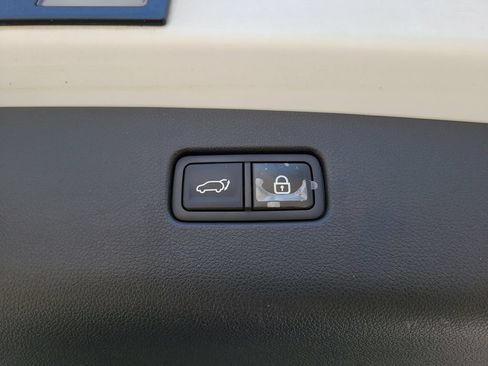 Used 2022 Genesis GV70 3.5T Sport AWD/4WD image 7
