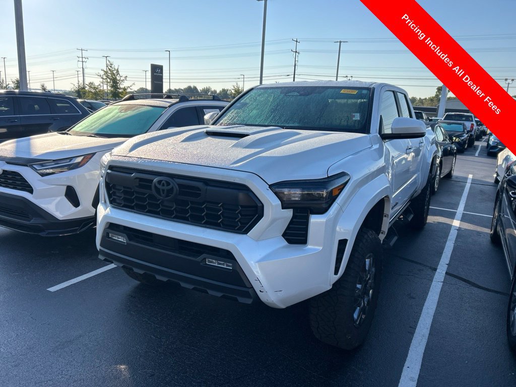 Used 2025 Toyota Tacoma TRD Sport AWD/4WD image 11