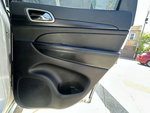 Used 2021 Jeep Grand Cherokee Laredo X RWD image 23
