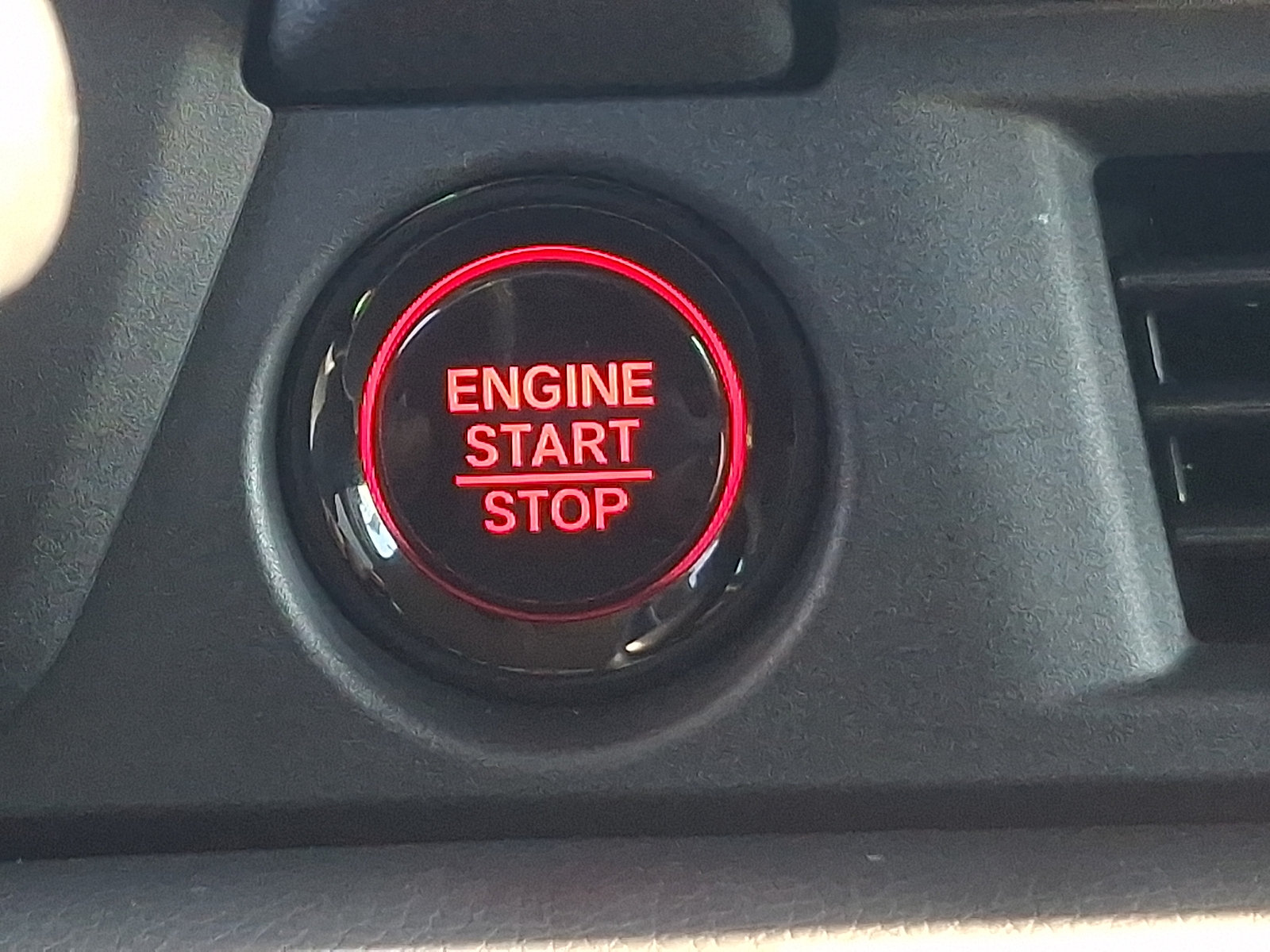 Used 2025 Honda Pilot EX-L image 22