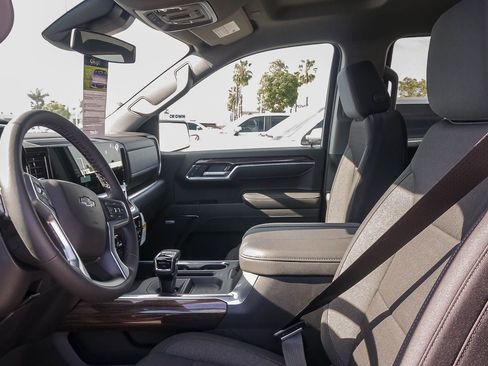 New 2026 Chevrolet Silverado 1500 LT Trail Boss w/ Convenience Package II image 17