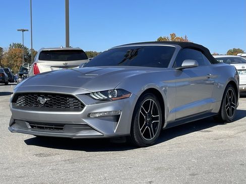 Used 2022 Ford Mustang Premium image 3