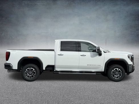New 2026 GMC Sierra 2500 SLT image 2
