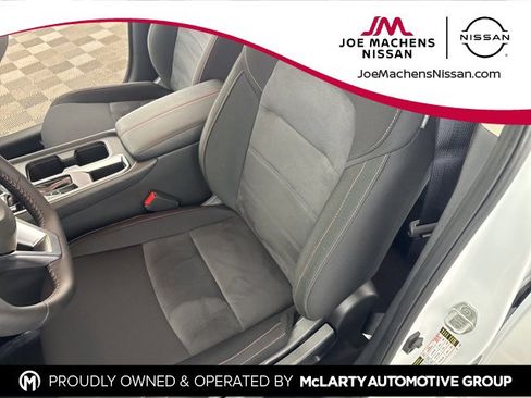 Certified 2025 Nissan Sentra SR image 18