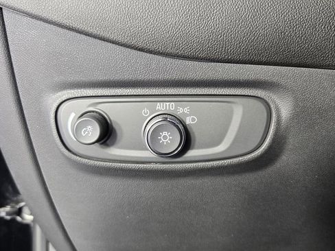 Used 2023 Chevrolet Equinox RS w/ RS Leather Package FWD image 23