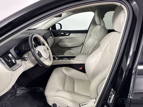Used 2023 Volvo XC60 B5 Plus w/ Climate Package AWD/4WD image 19