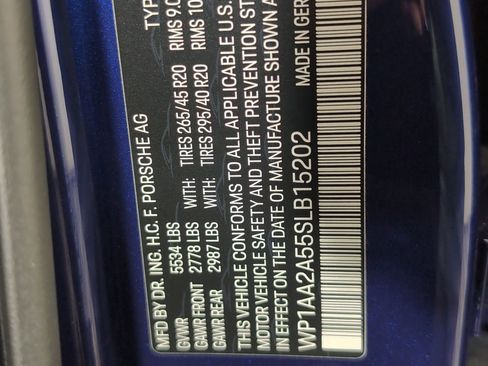 Certified 2025 Porsche Macan AWD/4WD image 27