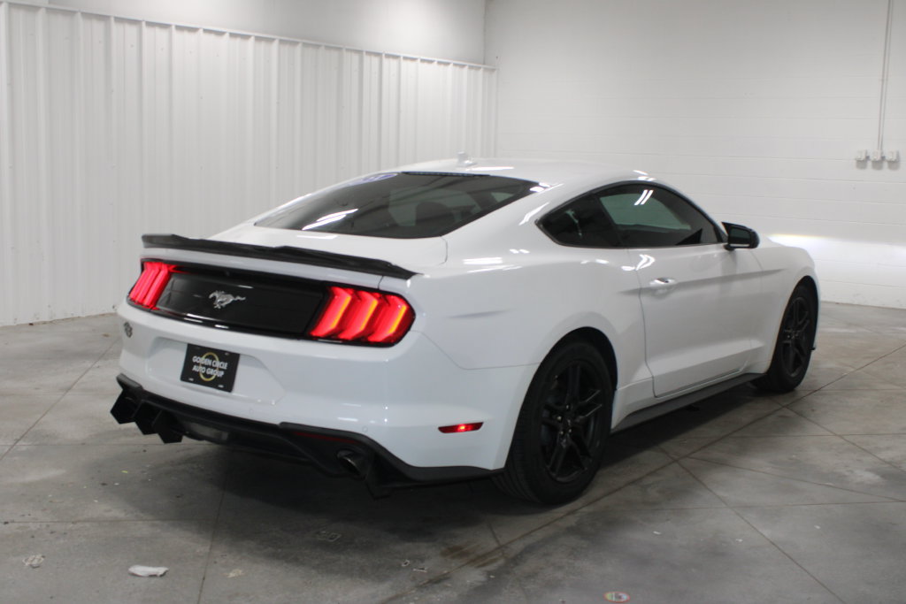 Used 2021 Ford Mustang Premium RWD image 9