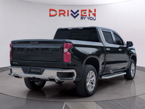 Used 2020 Chevrolet Silverado 1500 LTZ w/ LTZ Premium Package AWD/4WD image 5