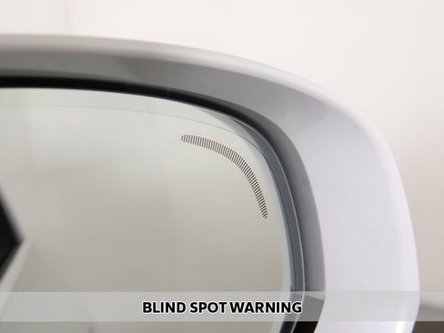 Used 2023 Volvo XC60 B5 Core w/ Climate Package image 4