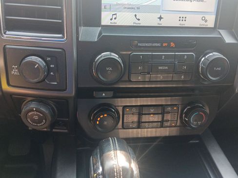 Used 2018 Ford F150 XLT w/ Equipment Group 302A Luxury AWD/4WD image 17