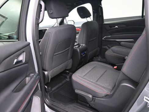 Used 2024 Chevrolet Traverse Z71 AWD/4WD image 24