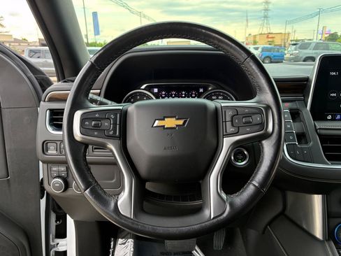Used 2021 Chevrolet Tahoe Premier AWD/4WD image 16