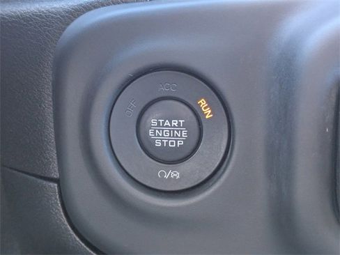 Used 2020 Jeep Wrangler Unlimited Sport S image 34