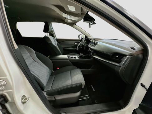 Used 2023 Nissan Rogue SV AWD/4WD image 31