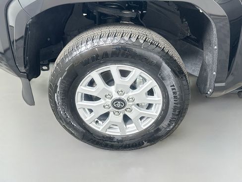 Used 2025 Toyota Tacoma SR5 image 30