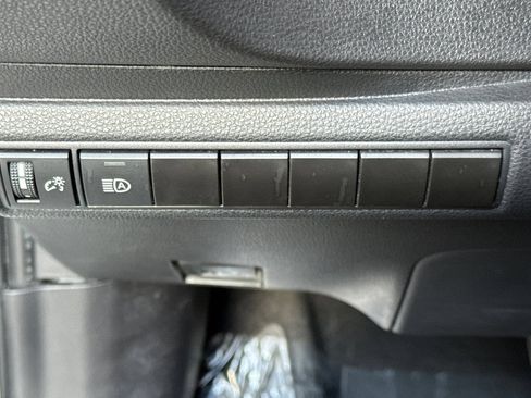 Certified 2022 Toyota Corolla SE w/ Carpet Mat Package (TMS) FWD image 31