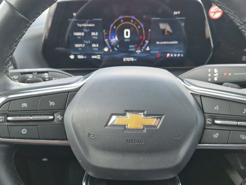 Used 2026 Chevrolet Equinox LT AWD/4WD image 24