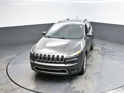 Used 2018 Jeep Cherokee Limited image 40