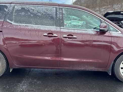 Used 2016 Kia Sedona EX image 11