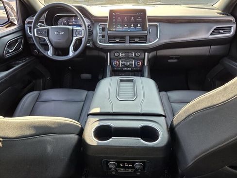 Used 2023 Chevrolet Suburban Z71 w/ Luxury Package AWD/4WD image 14