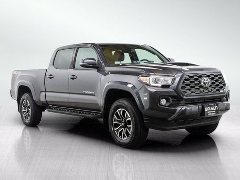 Used 2020 Toyota Tacoma TRD Sport AWD/4WD image 7