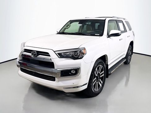 Used 2022 Toyota 4Runner Limited AWD/4WD image 3