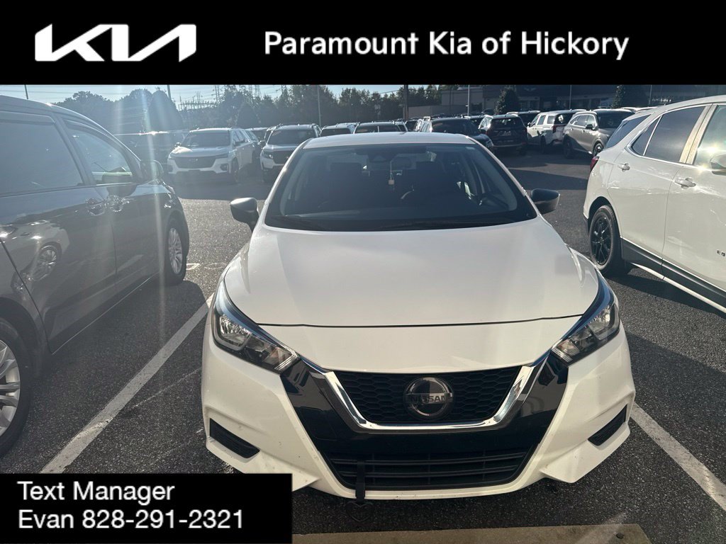 Used 2020 Nissan Versa S FWD image 2
